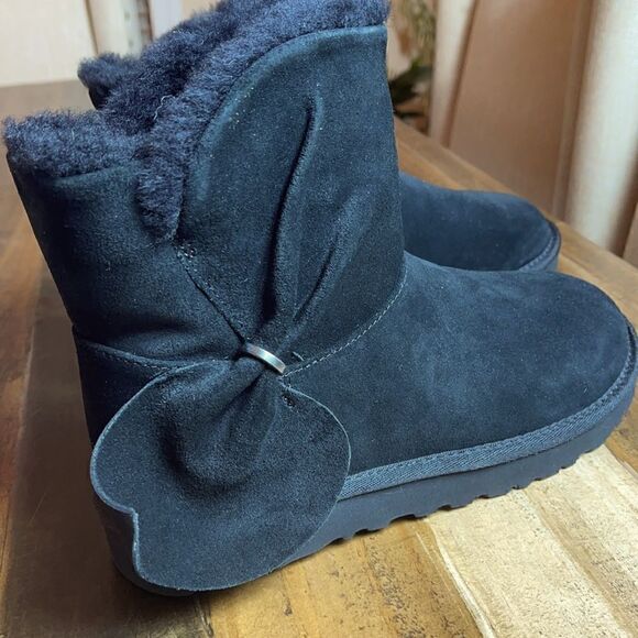 UGG Classic MINI TWIST BOOT - Picture 2 of 8